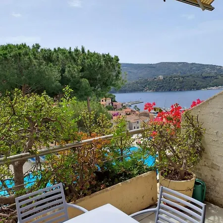 Appartamenti Residence Il Porto 13 E 16 Porto Azzurro Exterior photo